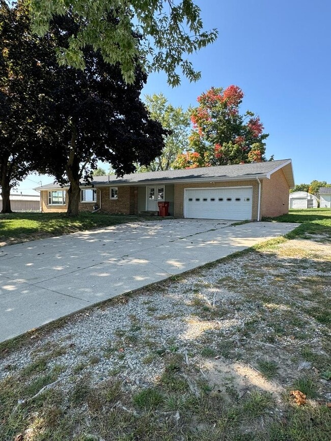 Photo - 6451 Alpine Ave NW