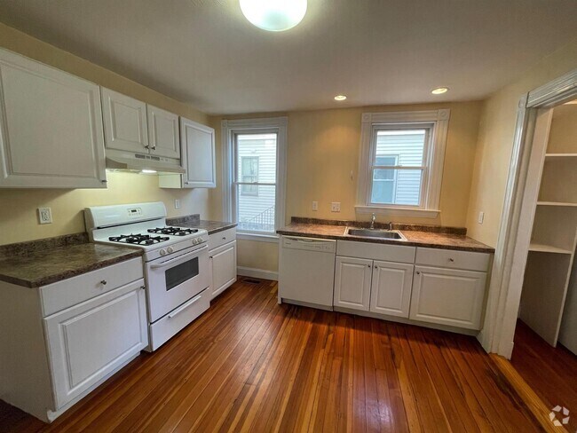 Building Photo - 32 Pearson Rd Unit 1 Rental