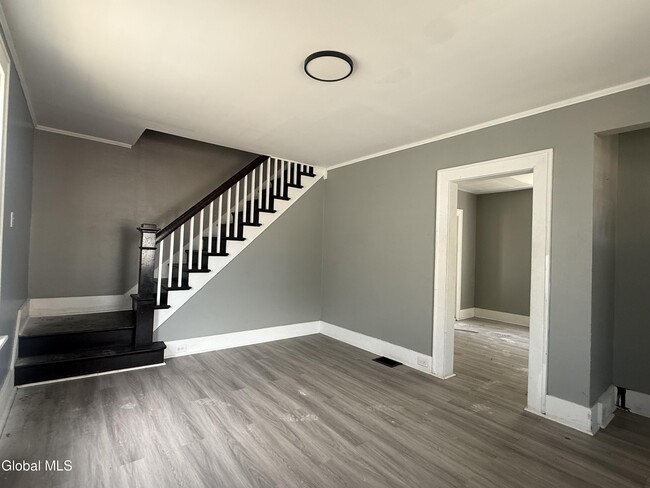 Photo - 2228 Guilderland Ave