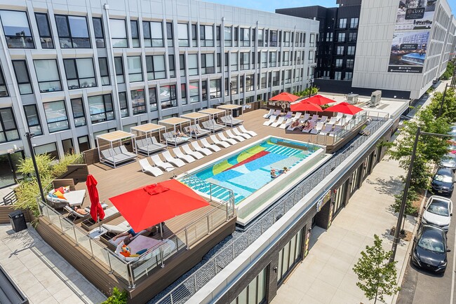 Pool Deck (access) - The Luxe in Fishtown West