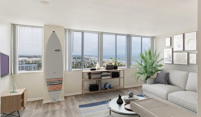 Views of the Santa Monica pier - Pacific Plaza