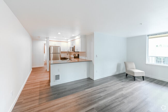 1BR, 1BA - 550SF