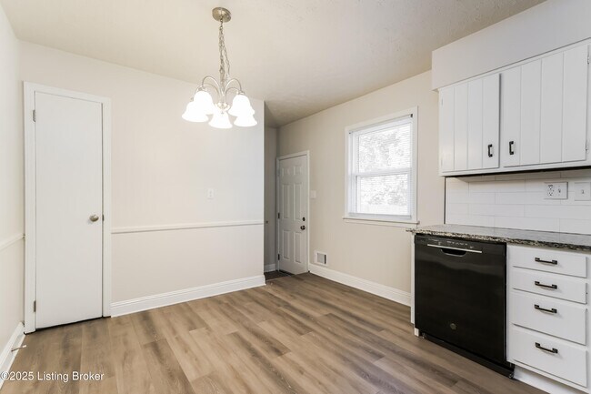 Photo - 4214 St Thomas Ave