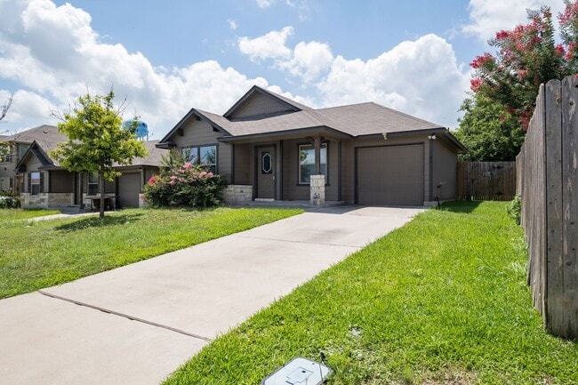Building Photo - Convenient 3 Bedroom, 2 Bath Home in Jarrell w/ 1-Car Garage
