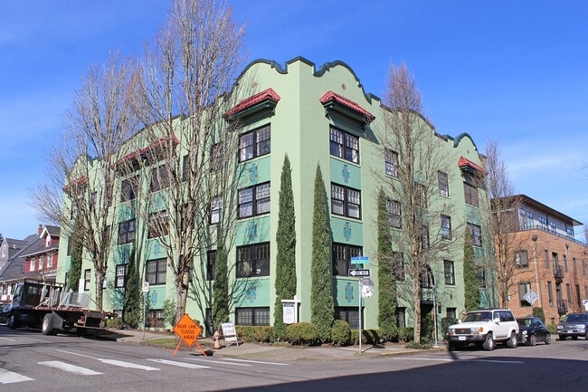 Building Photo - 507 NW 22nd Ave Rental
