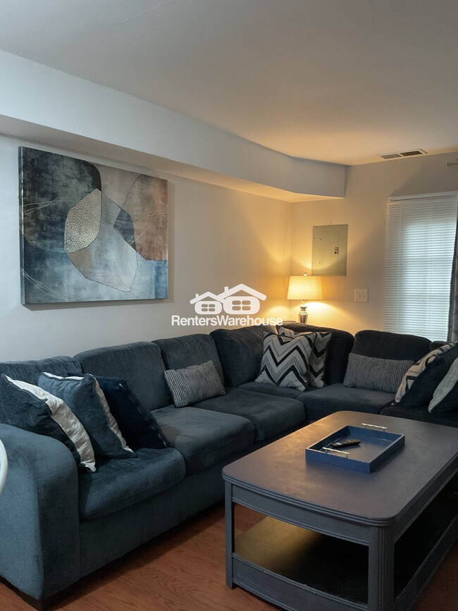 Photo - 1207 Green Oaks Ln Townhome