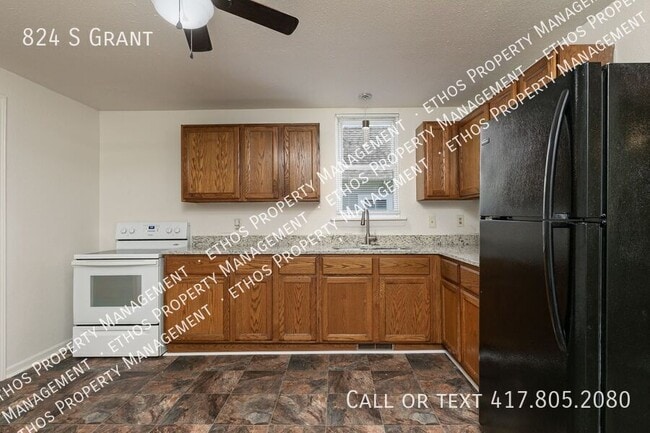 Photo - 824 S Grant-