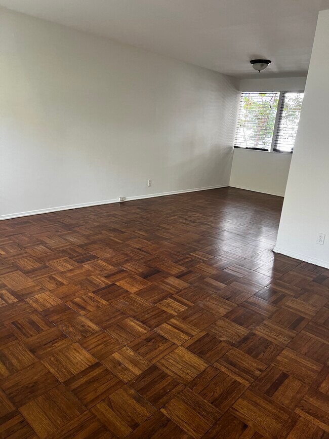 Photo - 229 San Vicente Blvd Unit N