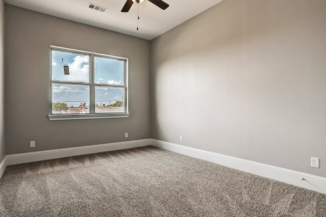 Building Photo - 4857 Benning Dr