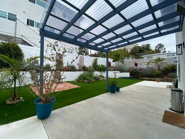 Photo - 605 Bush St