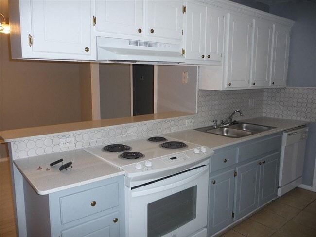 Photo - 2415 Truitt St