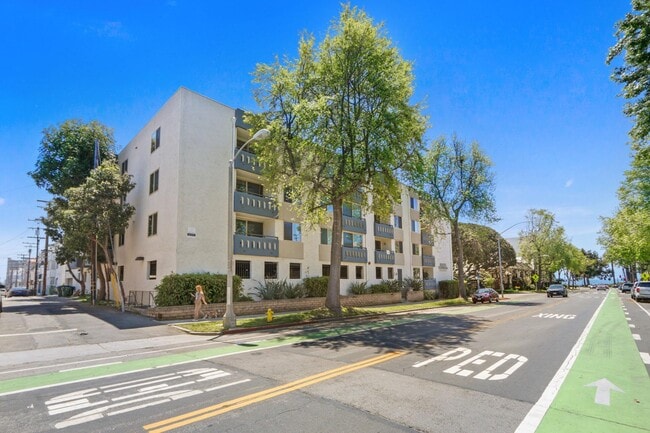 801 2nd Street