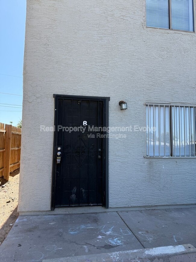 Photo - 8821 N 2nd St Unidad B