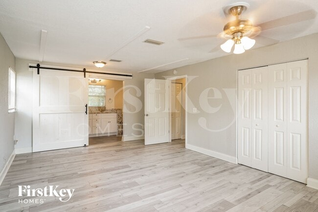 Photo - 113 W Violet St