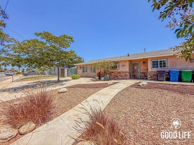 Building Photo - 9719 Castaic Ct