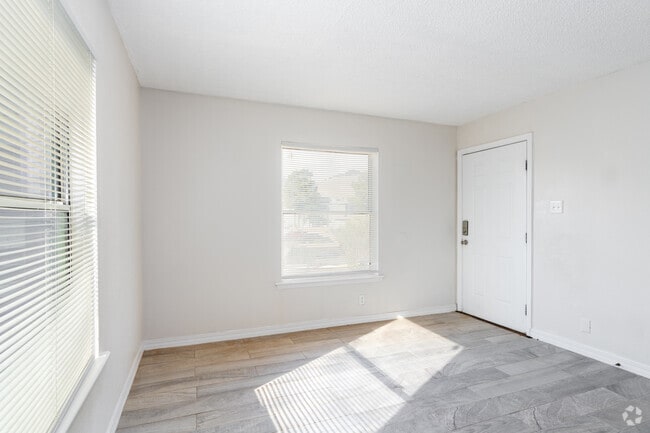 1BR, 1BA - 500SF - Living Room