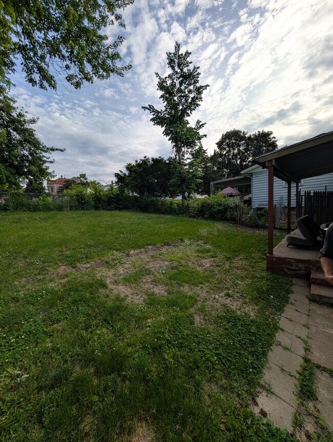 Photo - 2 Bedroom Home With Fenced Yard in Davenport!