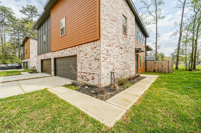 Building Photo - 2523 Appian Wy