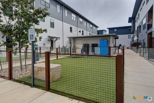 Building Photo - 1208 N Academy Ave Unit 3206 Rental