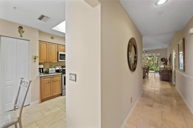Photo - 9611 Castle Point Dr Unit 915