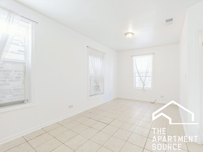 Photo - 1900 S Throop St Unit 6