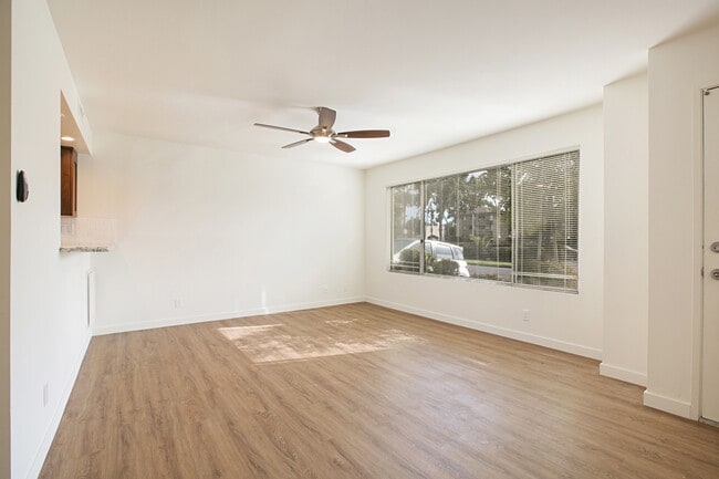 Photo - REMODELED 2BD/1BA BEAUTIFUL CROWN POINT CONDO! ONLY $3,795/MO Unit 4006 Promontory Street