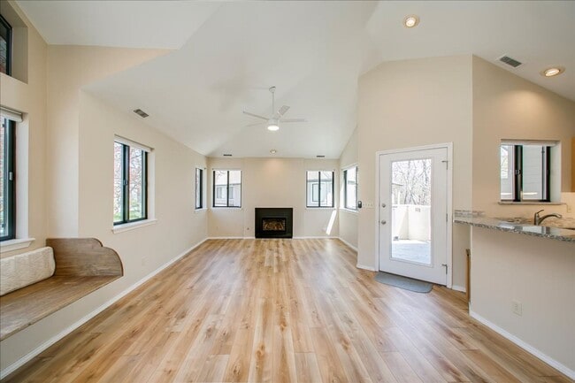 Photo - Elegant Condo Near the River
