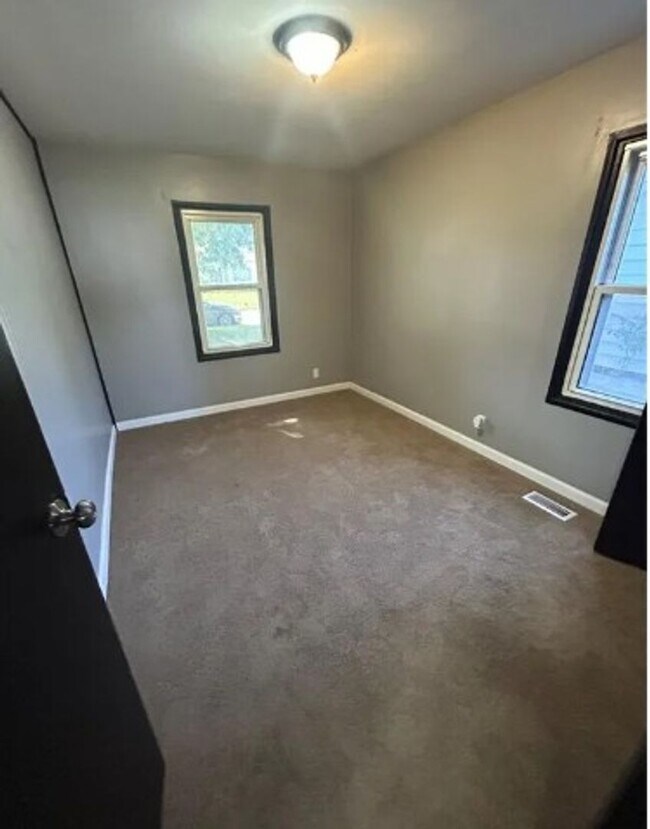 Photo - 517 St Barbara Ln
