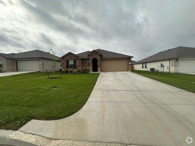 Building Photo - Charming 3 Bed 2 Bath House in Lorena