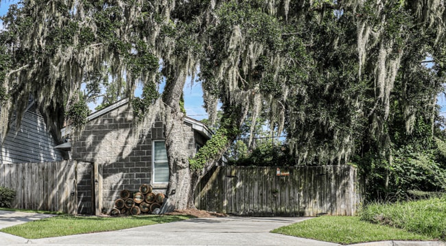 Photo - 102 Neva Ave