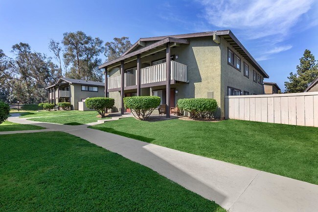 Saddleback Ranch Apartments For Rent in Mission Viejo, CA