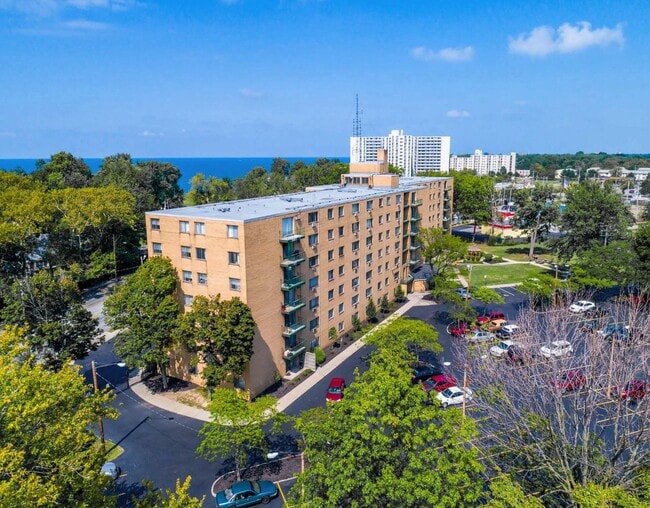 Photo - Shorewood Apartments