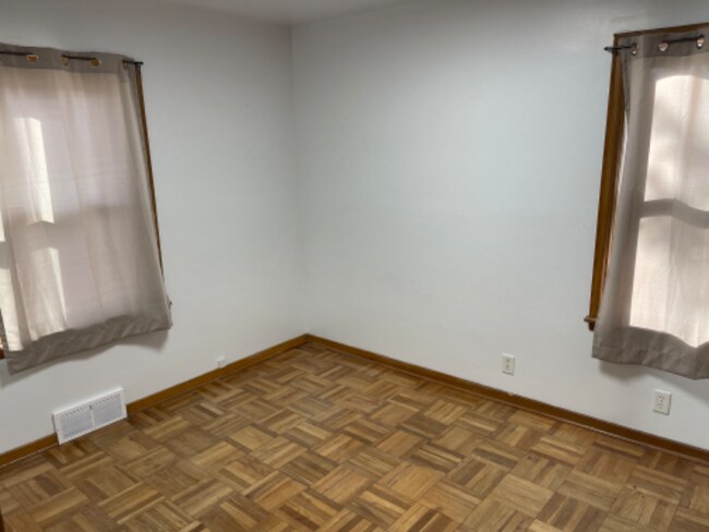 Photo - 205 E 4th St