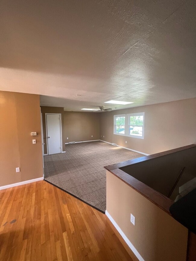 Building Photo - 1144 E 38th St Rental