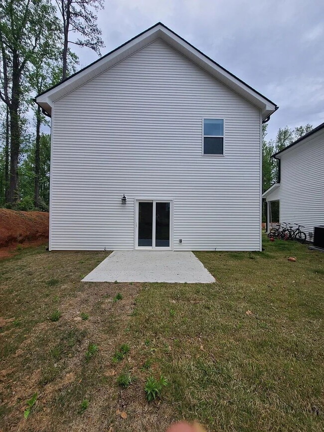 Photo - Inquire today on how to get FREE rent!