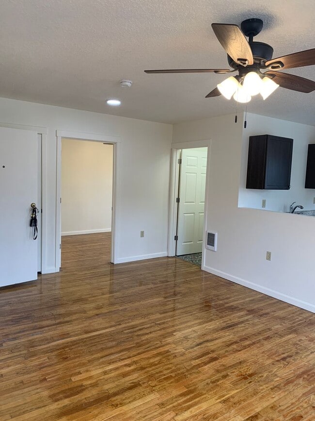 Photo - 1 Bedroom Sellwood Unit 1