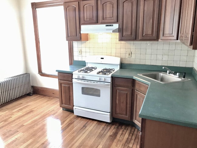 Photo - 336 Centre St