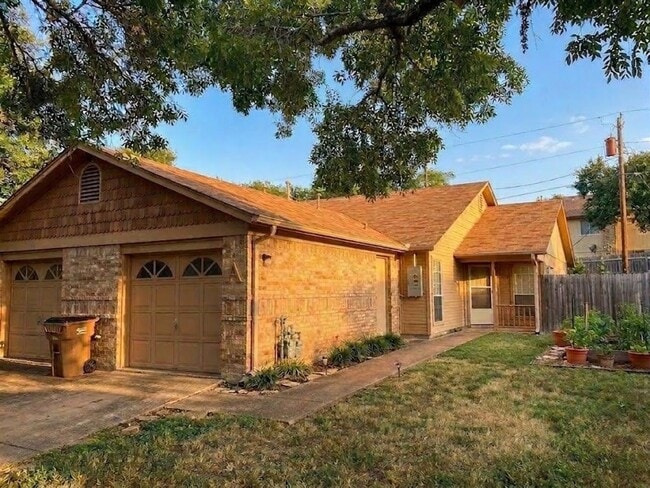 Photo - Nice 2 bedroom, 2 bath Duplex in Dorsett Oaks