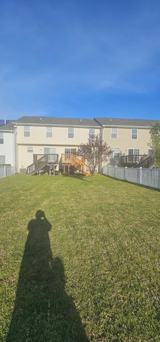 Photo - 89 Salerno Dr