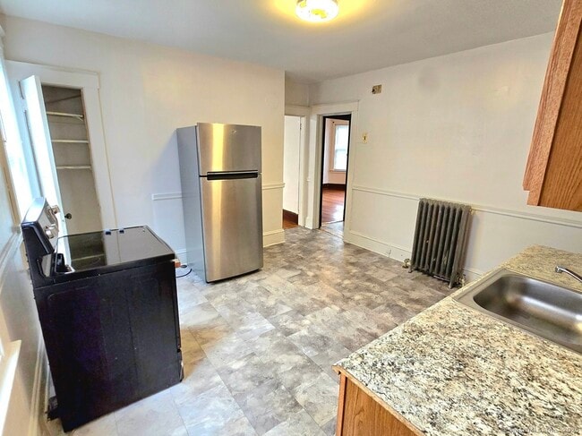 Photo - 181 Bond St Unidad 1