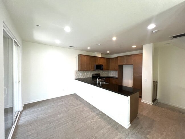 Photo - Beautiful 2 Bedroom, 2.5 Baths Townhome in...