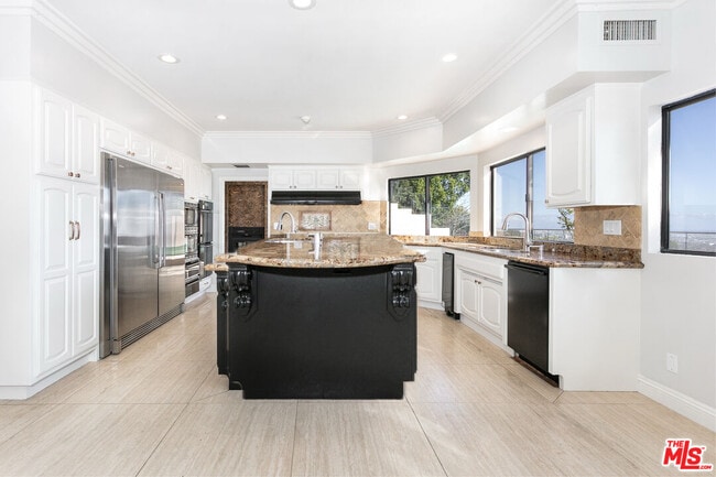 Photo - 7962 Oceanus Dr