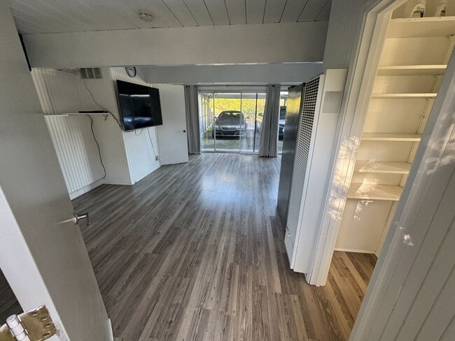 Photo - 160 College Ave Unit #B