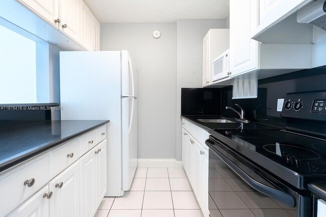 Photo - 140 NW 14th Ave Unit 5