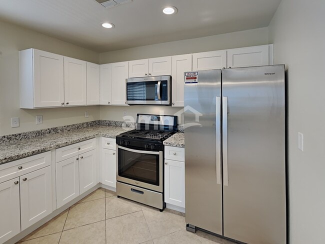 Photo - 7900 Mountain Point Ave