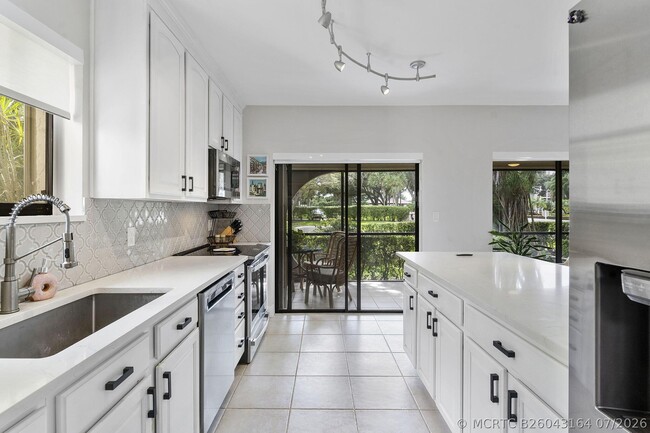 Photo - 6314 Longboat Ln W