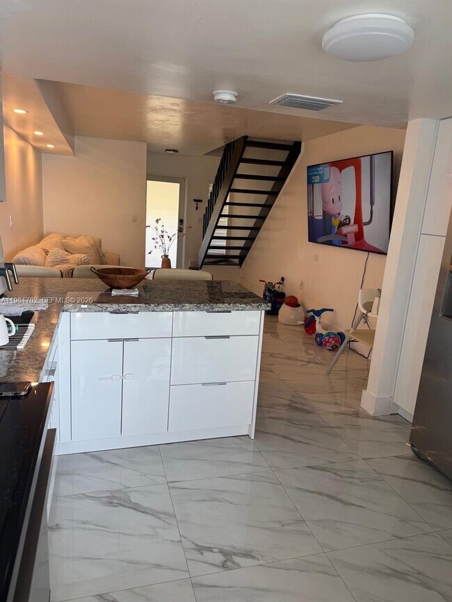 Photo - 2758 W 60th St Unit 55