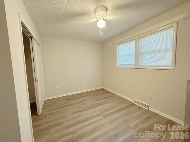 Photo - 5006 Malibu Dr