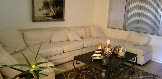 Photo - 110 Shore Ct Unit 111b
