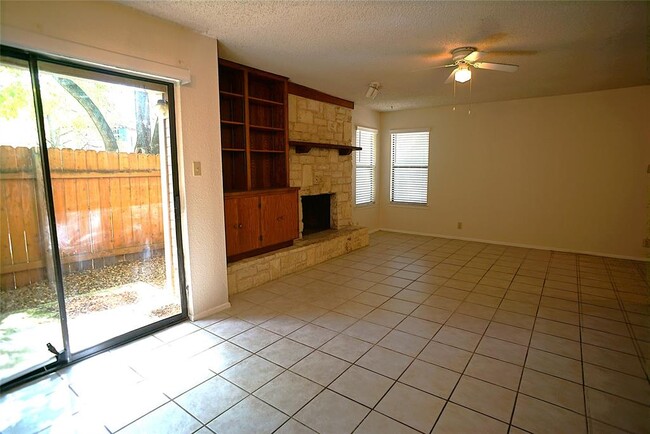 Photo - 8418 Fathom Cir Unidad C-302